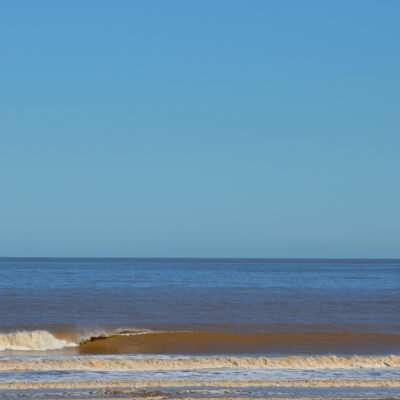 Lincolnshire Surfing - Crisp and Clean
