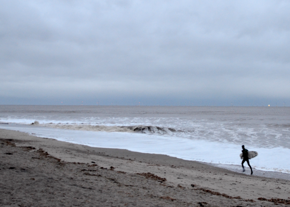 Foot thawing beach jog
